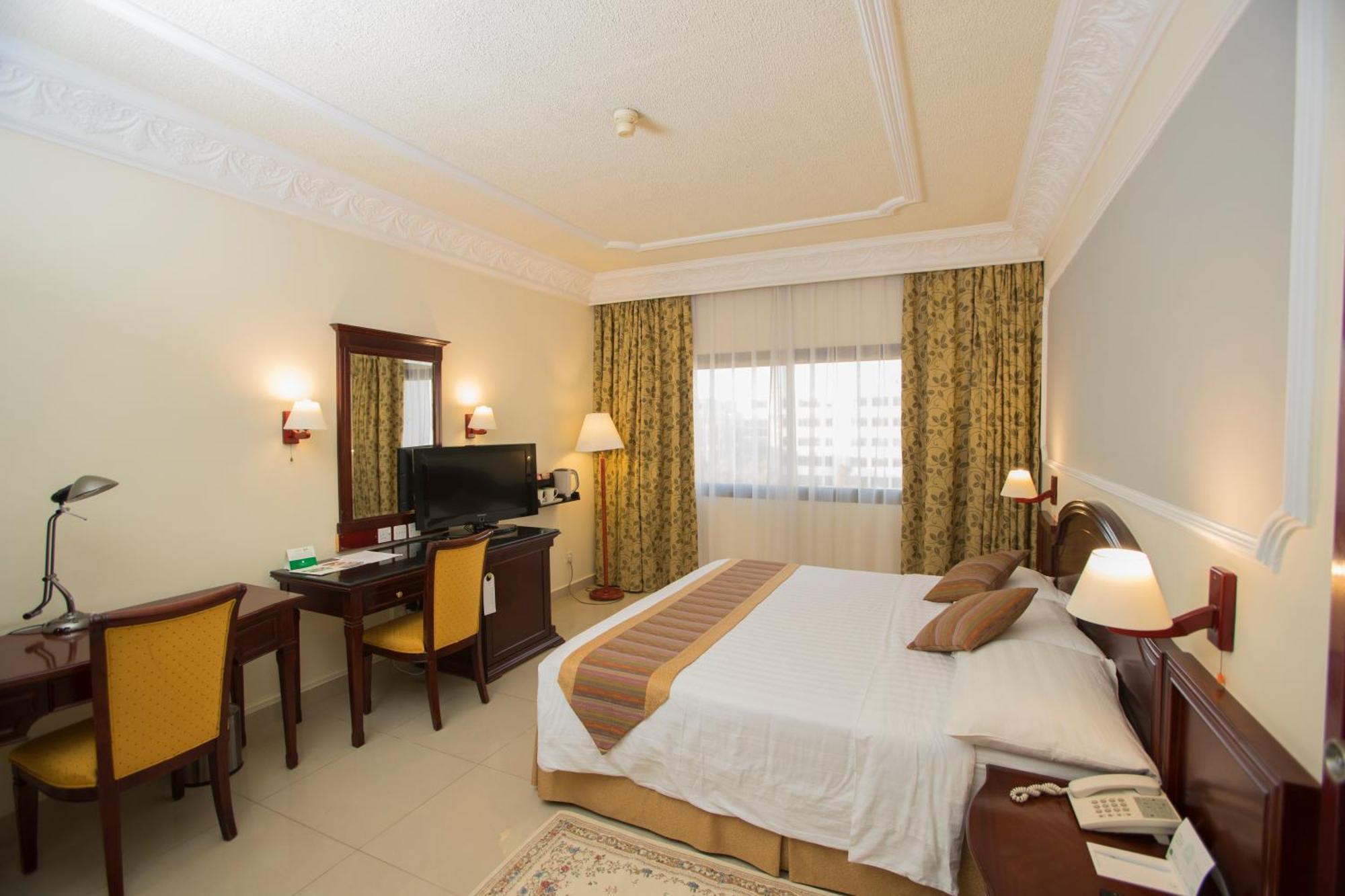 Hotel Muscat Holiday 4*